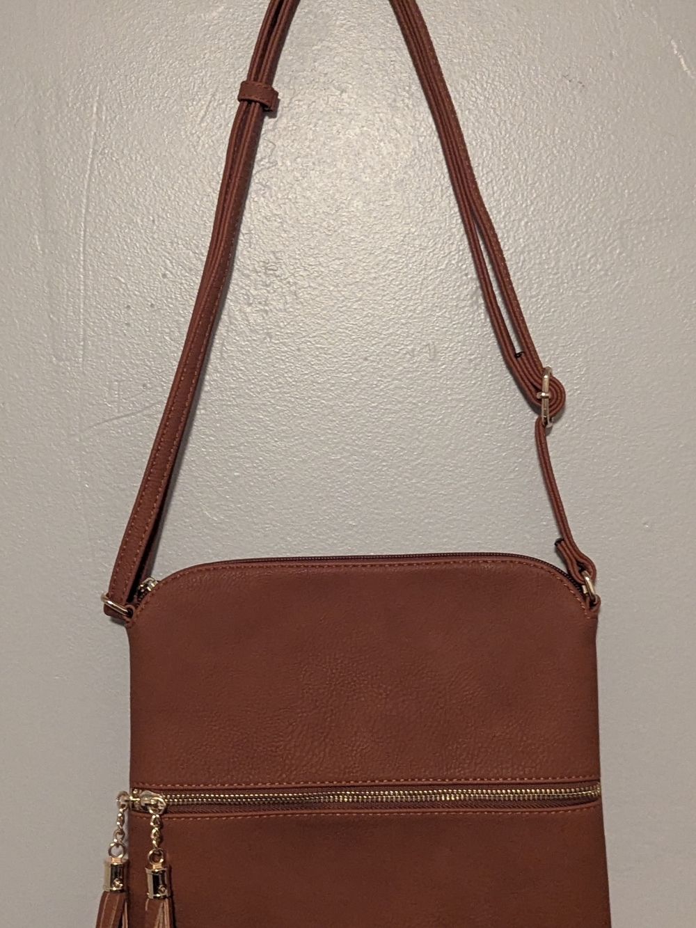 Women’s Brown Crossbody Bag - Classic Everyday Style